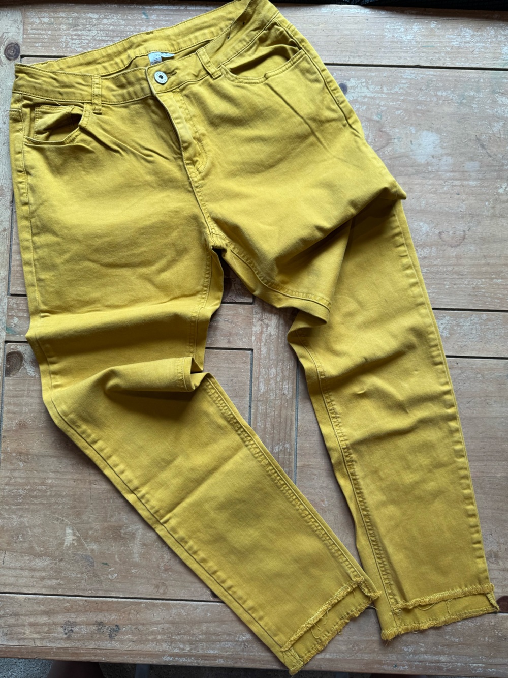 Women’s Cropped Ankle Jeans in Mustard Yellow